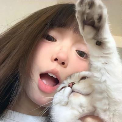 华颐：吞噬怪物的孩子 海报